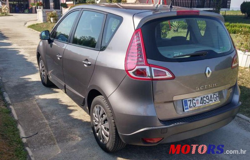 2011' Renault Scenic 1,5 Dci photo #1