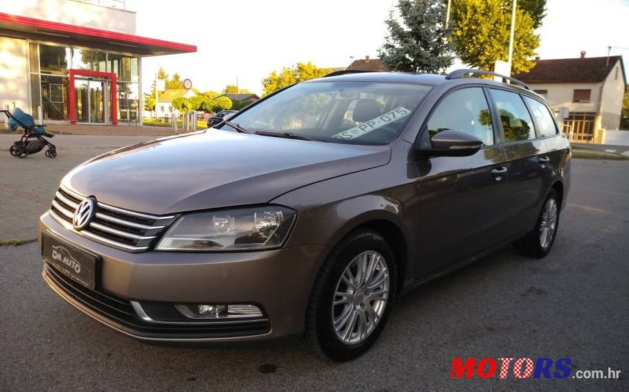 2011' Volkswagen Passat Variant 2,0 Tdi Bmt photo #1