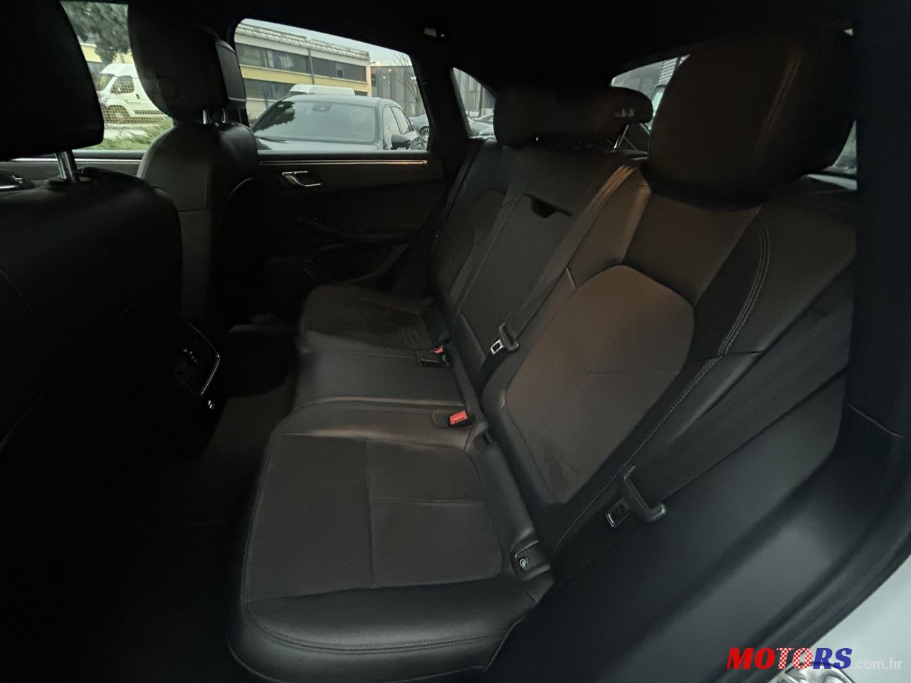 2021' Porsche Macan 2021 photo #6