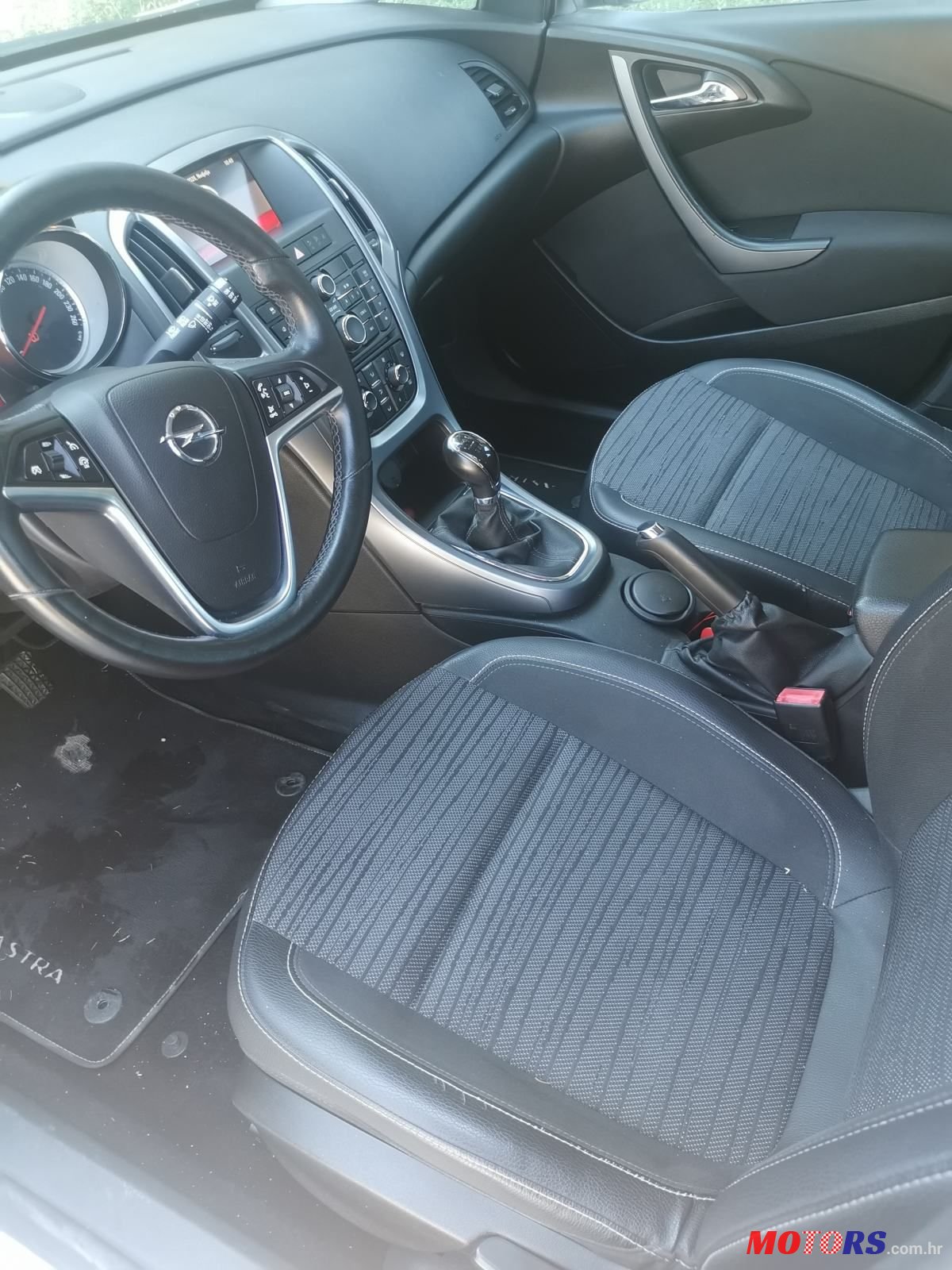 2016' Opel Astra Karavan photo #3