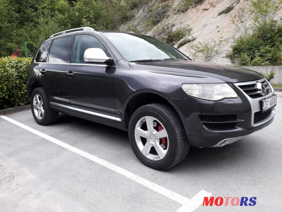 2007' Volkswagen Touareg photo #1