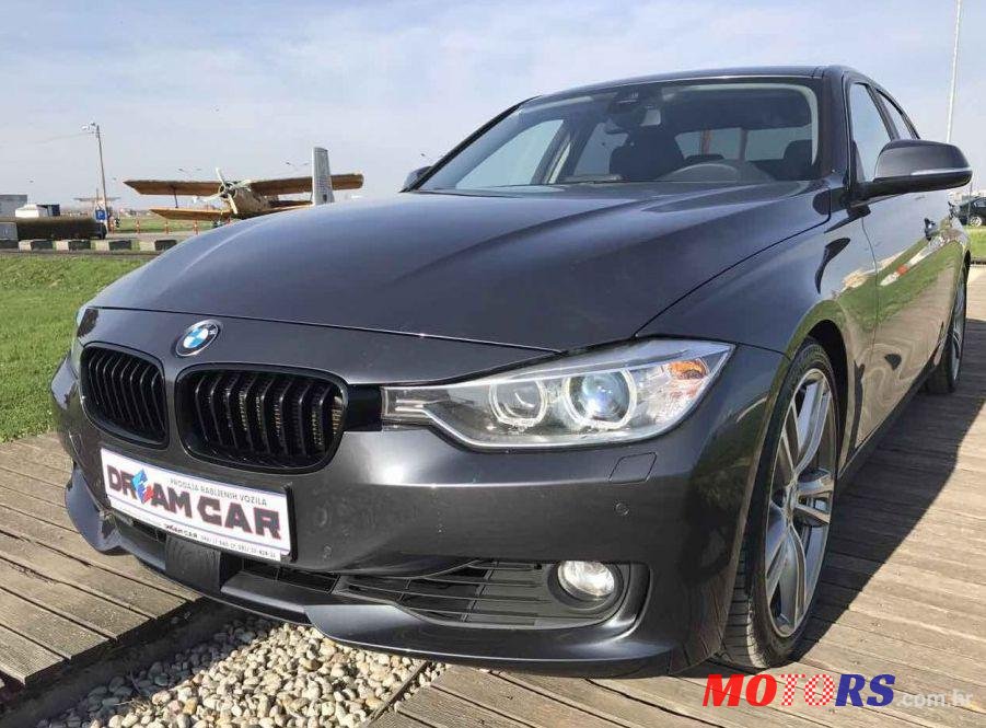2013' BMW Serija 3 330D photo #1