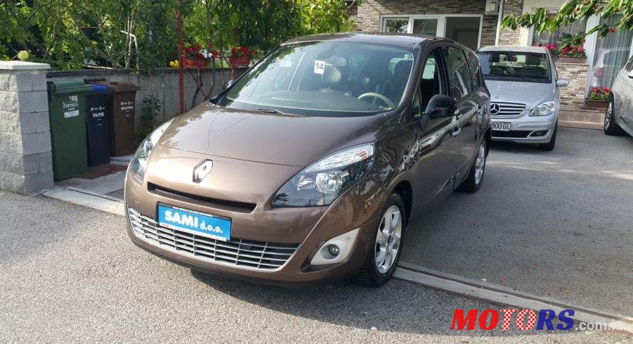2011' Renault Grand Scenic 1.6 Dci photo #1