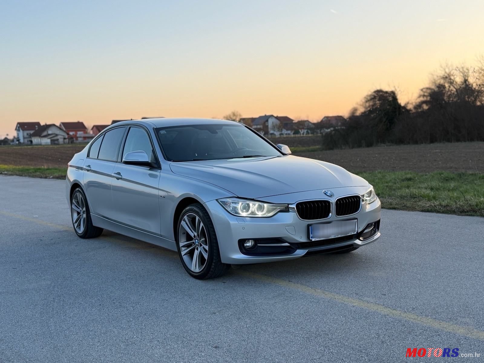 2015' BMW Serija 3 316D photo #3