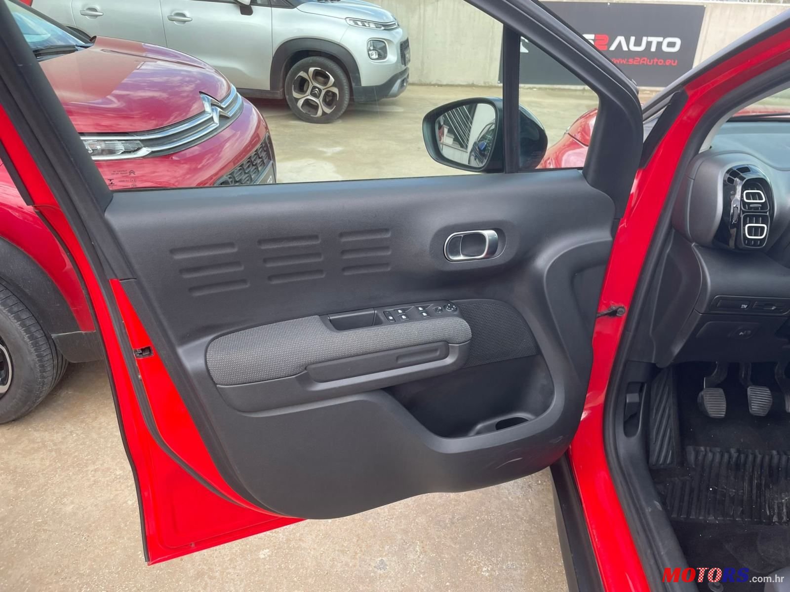 2018' Citroen C3 Aircross 1,2 Puretech photo #5