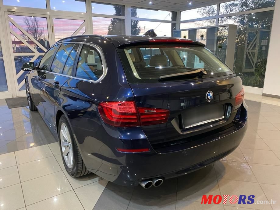 2016' BMW Serija 5 Touring 518D photo #4
