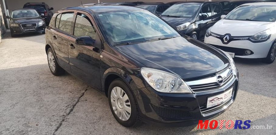 2008' Opel Astra 1,6 16V photo #1
