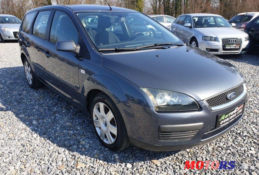 2006' Ford Focus Karavan photo #1