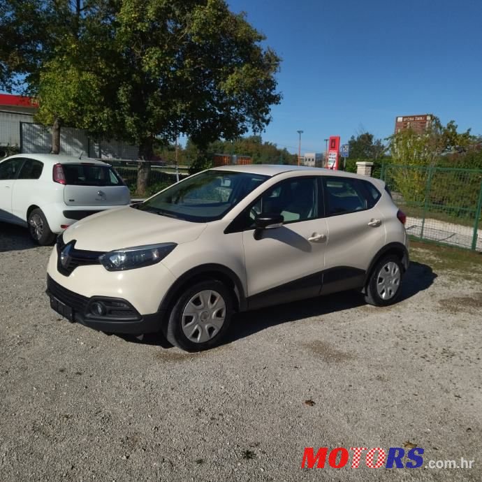 2014' Renault Captur photo #2