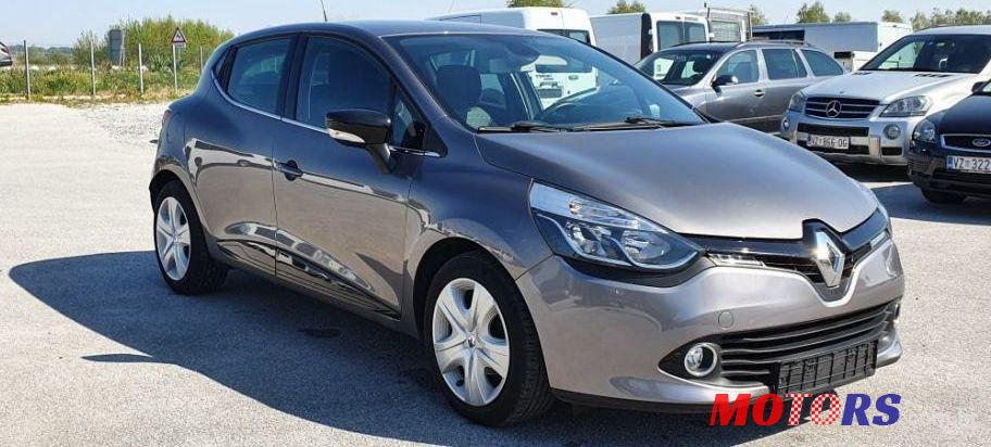 2015' Renault Clio 200 Edc photo #1
