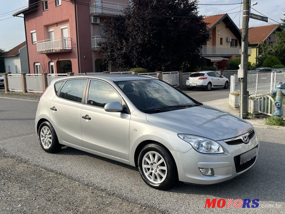 2009' Hyundai i30 photo #3