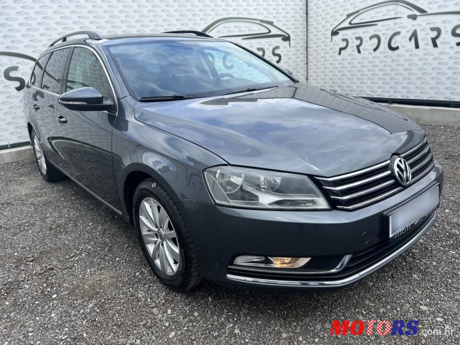 2012' Volkswagen Passat Variant photo #3