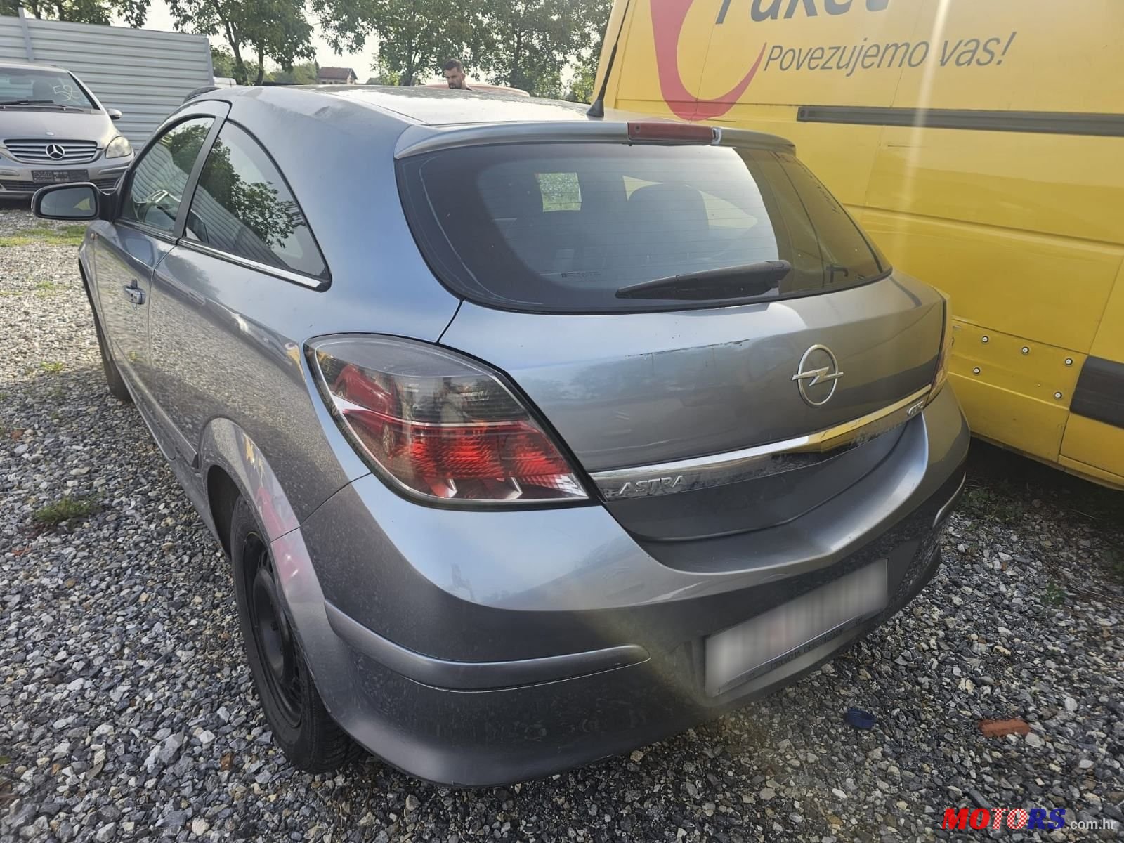 2005' Opel Astra 1,7 Cdti photo #4