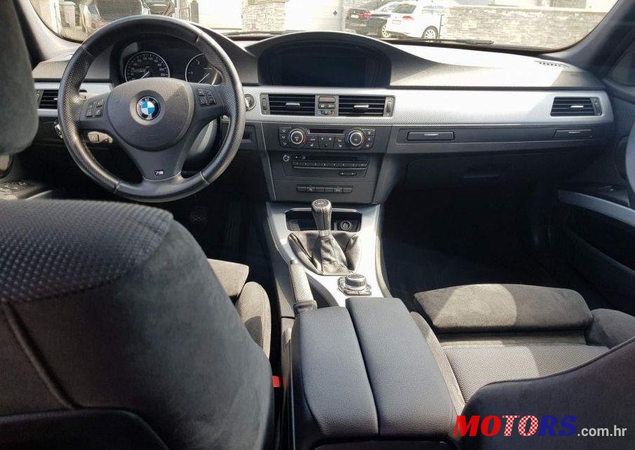 2011' BMW Serija 3 320D photo #1