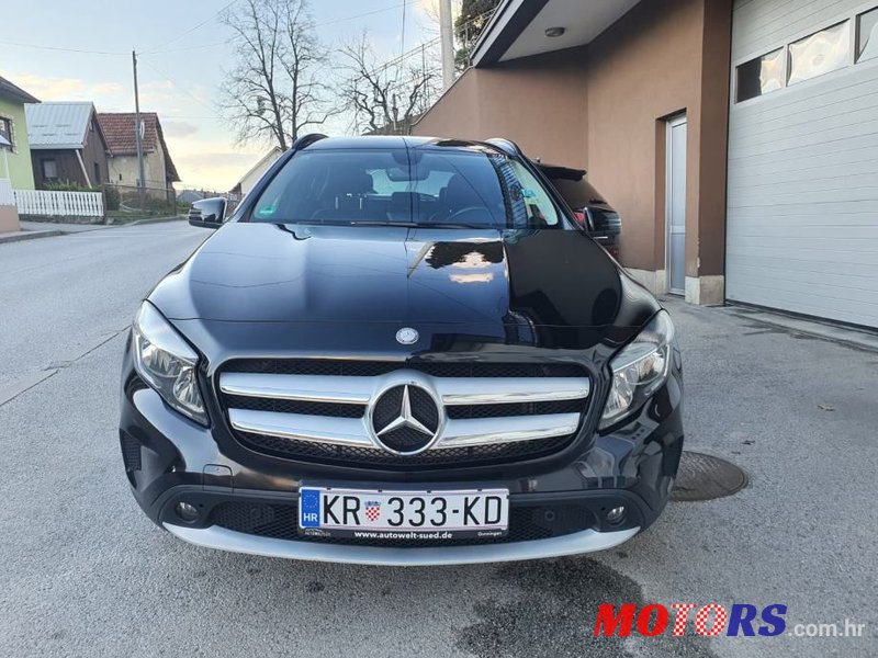 2015' Mercedes-Benz Gla 200 Cdi photo #2