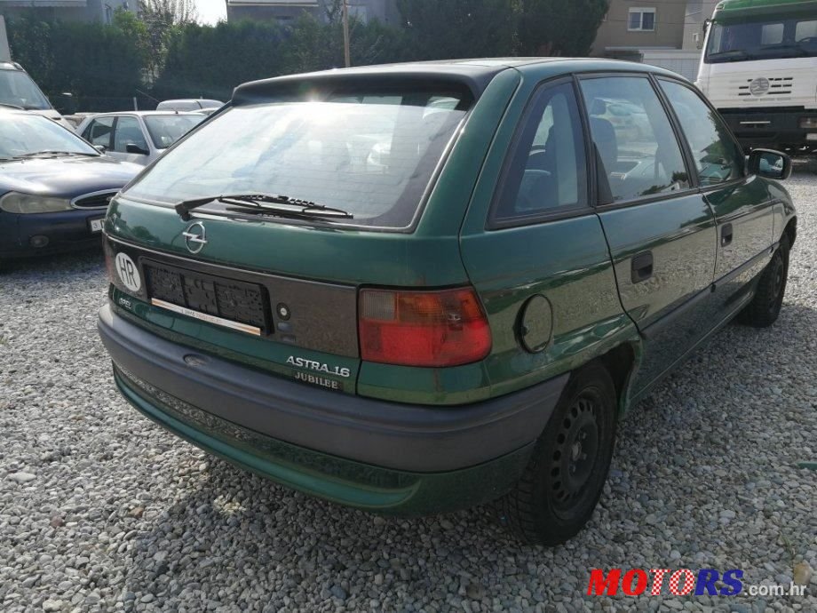 1998' Opel Astra 1,6 Cdx photo #5
