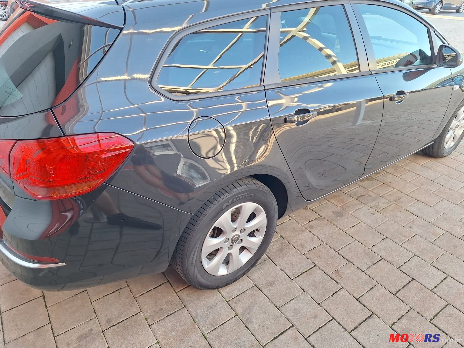 2015' Opel Astra Karavan photo #6