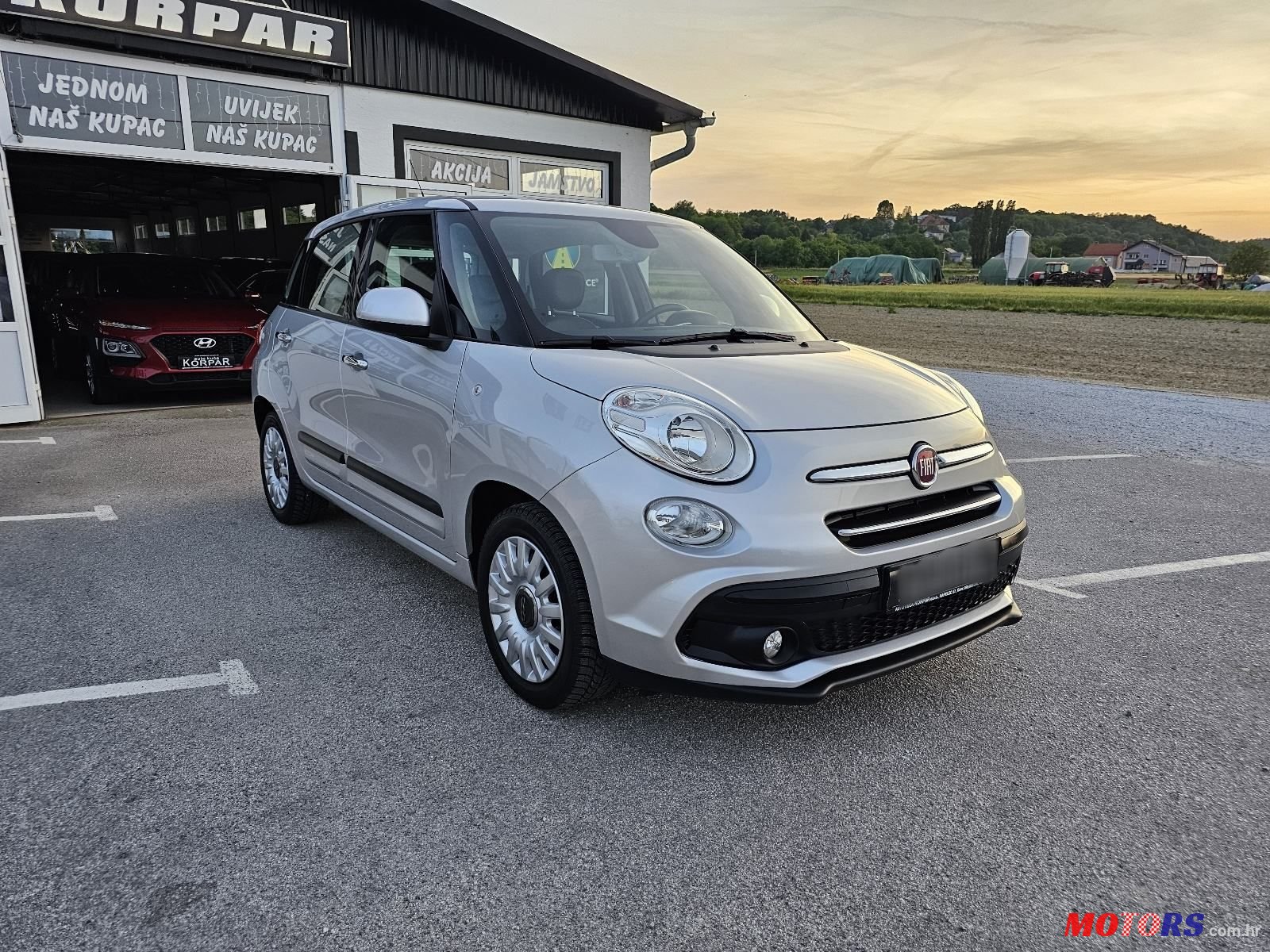 2018' Fiat 500L 1.4 16V City photo #3