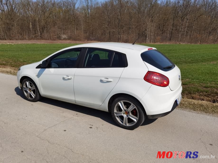 2011' Fiat Bravo photo #2