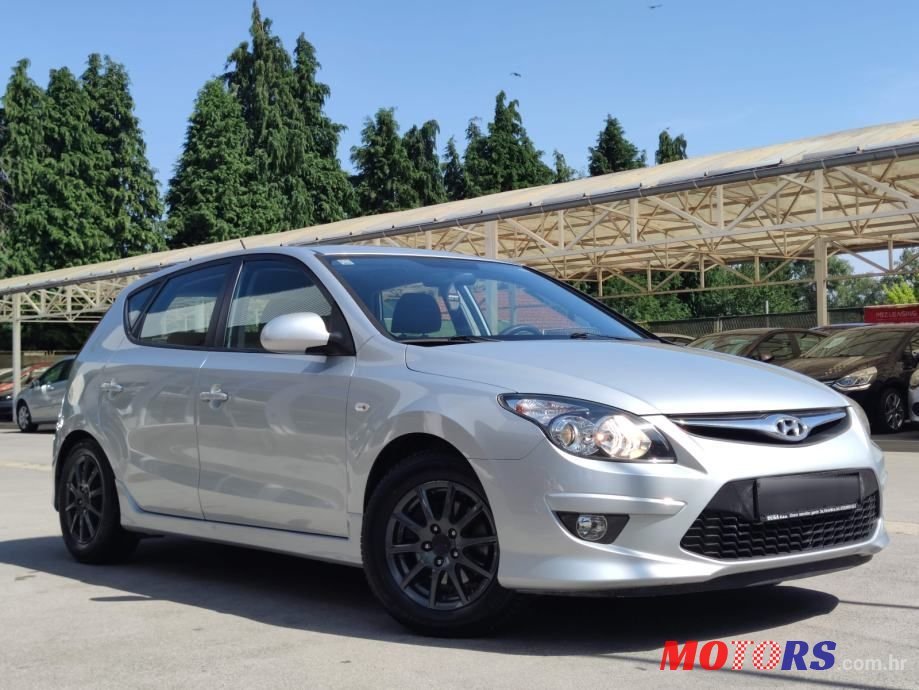 2010' Hyundai i30 1,6 Crdi photo #1