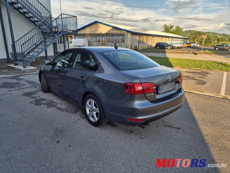 2013' Volkswagen Jetta 2,0 Tdi photo #4