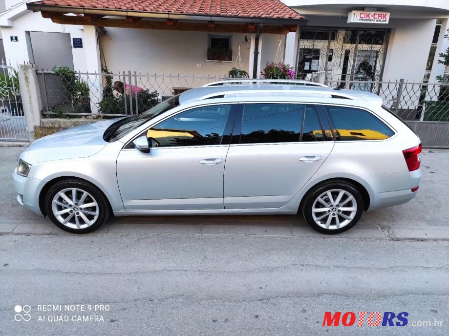 2016' Skoda Octavia Combi photo #2