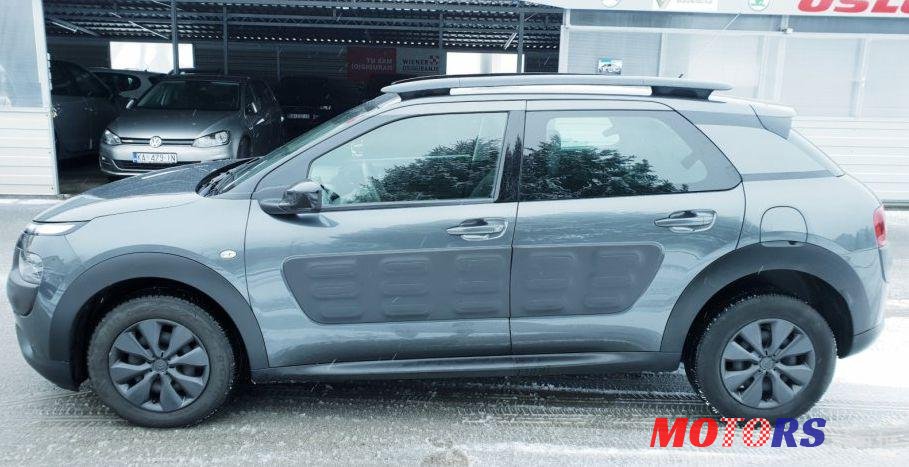 2016' Citroen C4 Cactus 1,6 Bluehdi photo #1