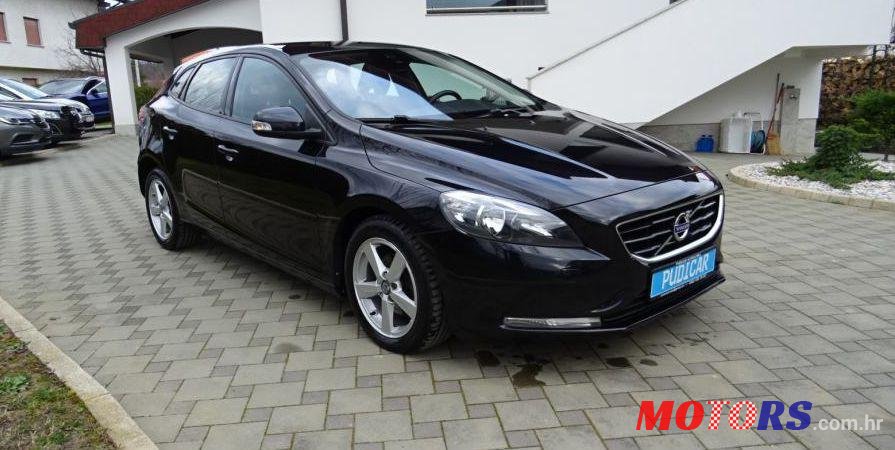 2012' Volvo V40 D2 99G. photo #1