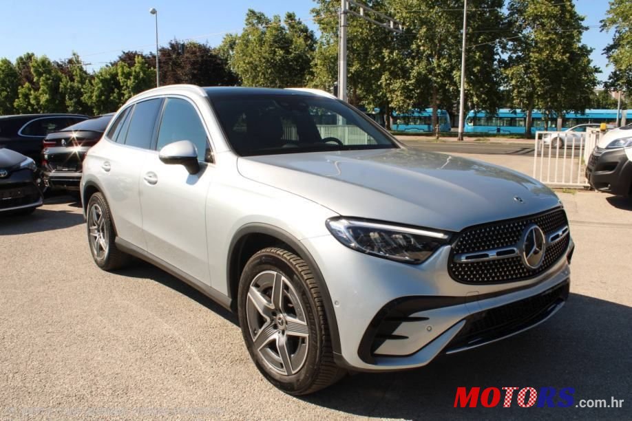 2024' Mercedes-Benz GLC 300D photo #2