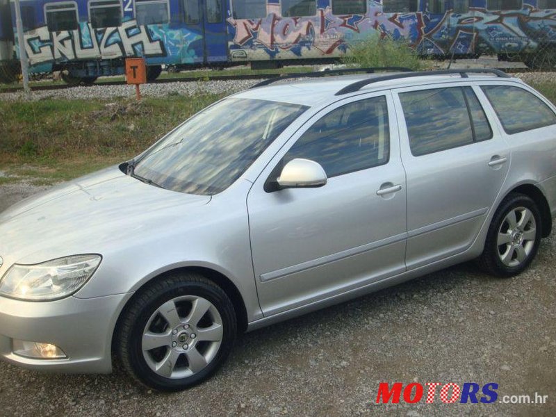 2010' Skoda Octavia Combi photo #1