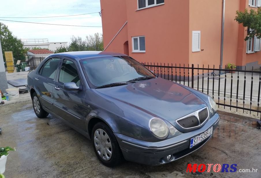 2001' Lancia Lybra 1,9 Jtd photo #1