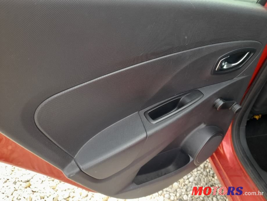 2015' Renault Clio Dci 90 photo #3