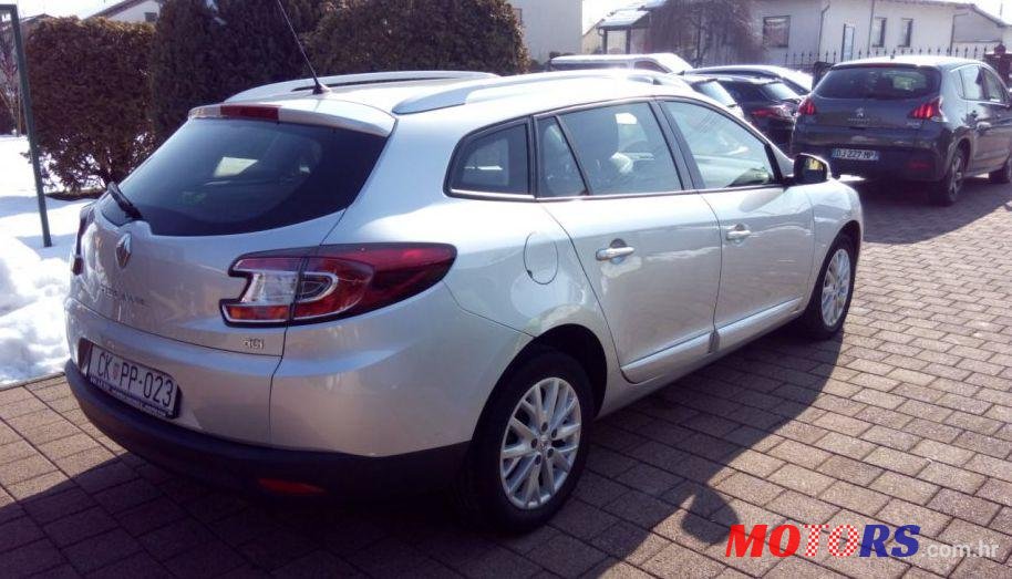 2014' Renault Megane Grandtour photo #2