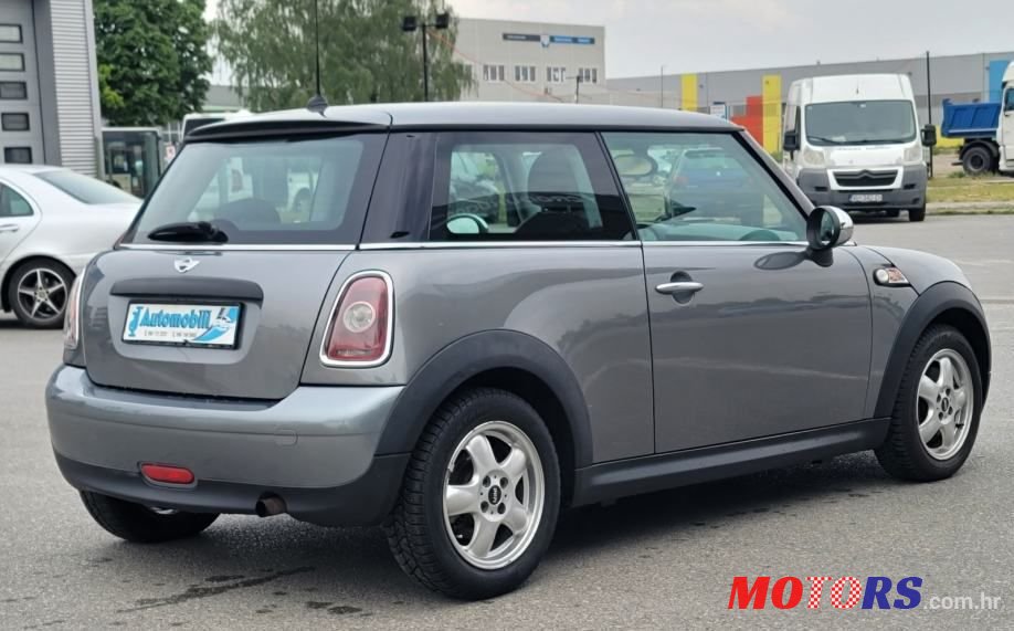 2009' MINI One 1.4 photo #5