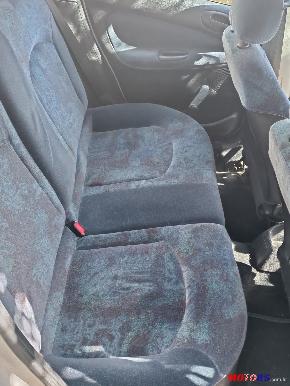 1999' Peugeot 206 206 1,9 D photo #1