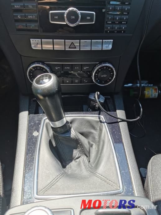 2013' Mercedes-Benz C-Klasa 220 Cdi T photo #3