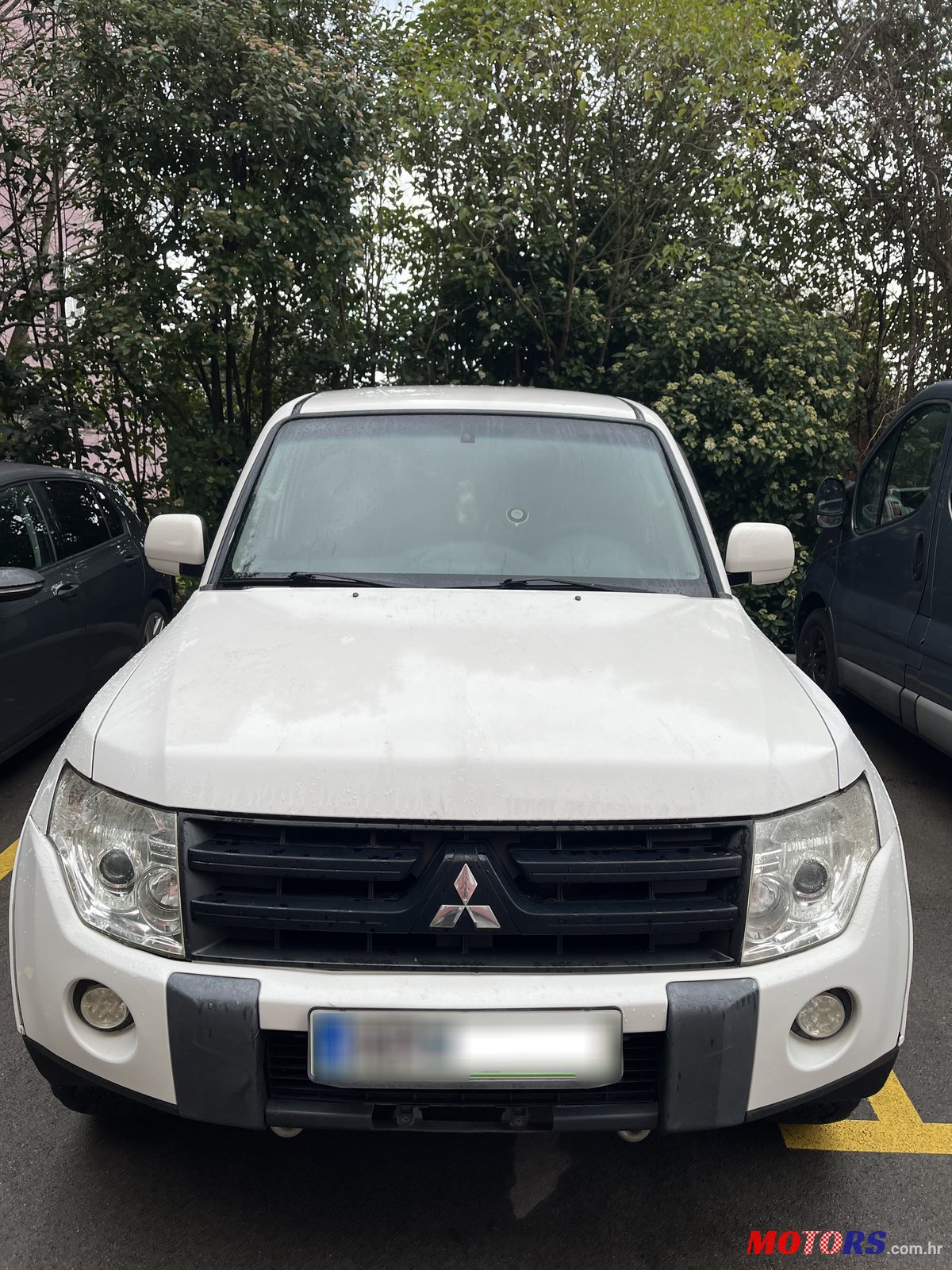 2008' Mitsubishi Pajero photo #1