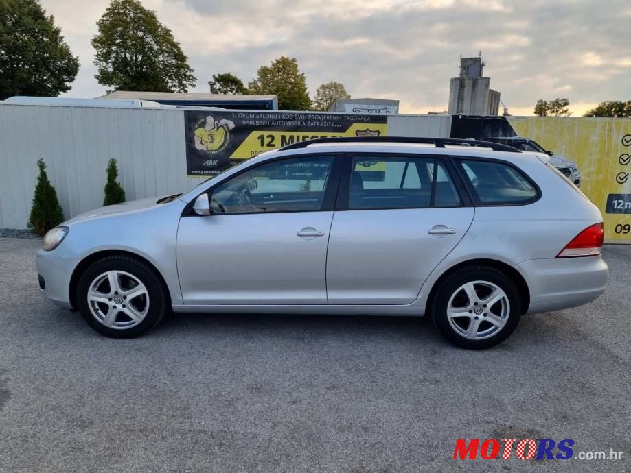 2011' Volkswagen Golf 6 Variant photo #1