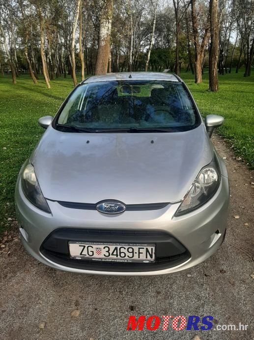 2010' Ford Fiesta photo #3