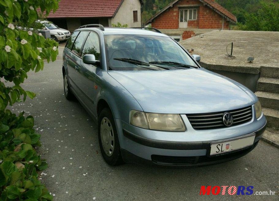 1998' Volkswagen Passat Variant 1,6 photo #1