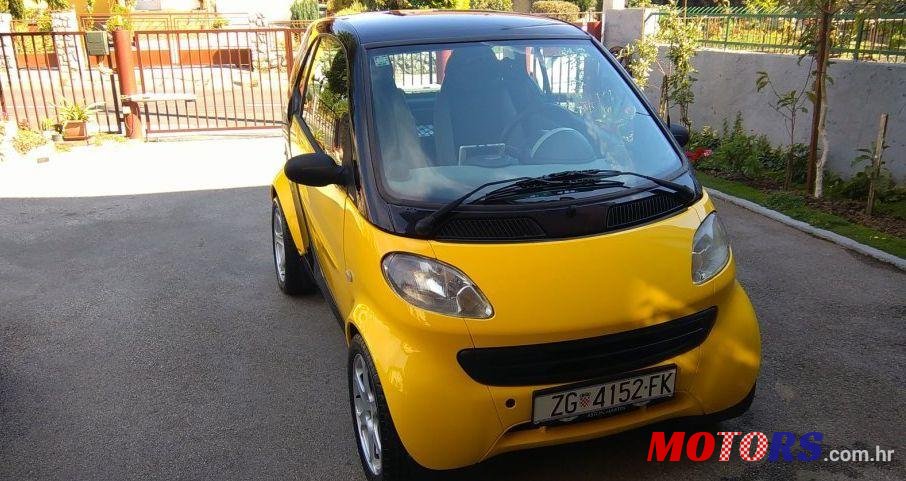 2001' Smart Fortwo Coupe Pure photo #2