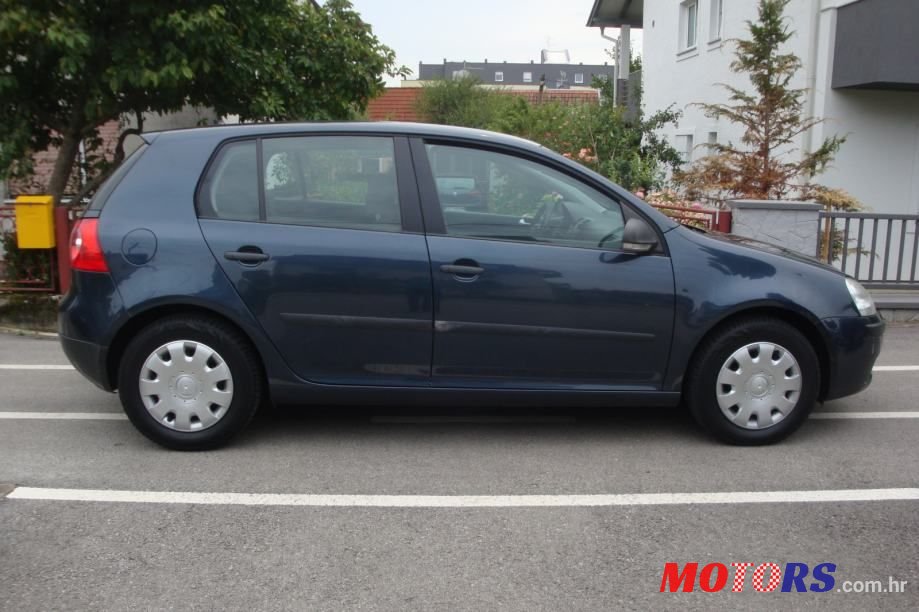 2007' Volkswagen Golf V photo #2