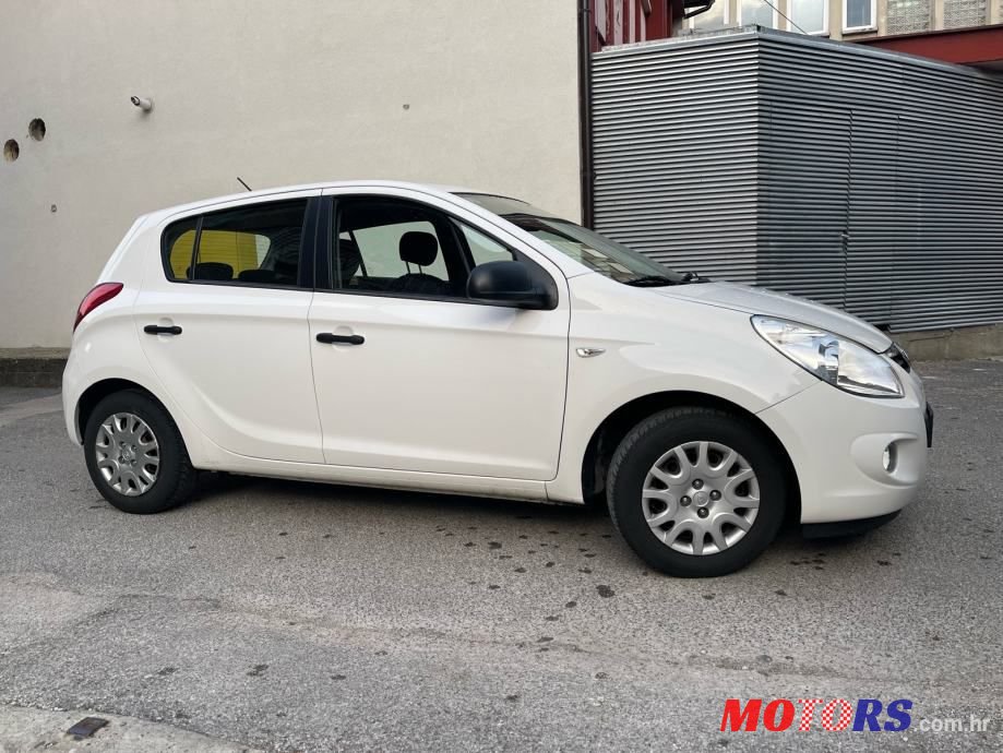 2012' Hyundai i20 1,2 photo #3