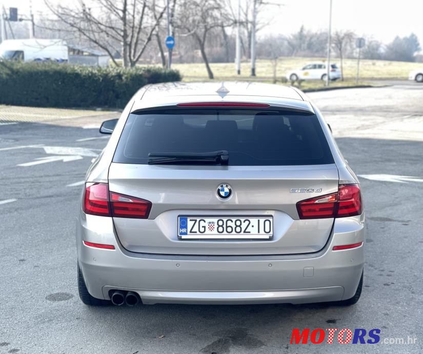 2010' BMW Serija 5 Touring 520D photo #4