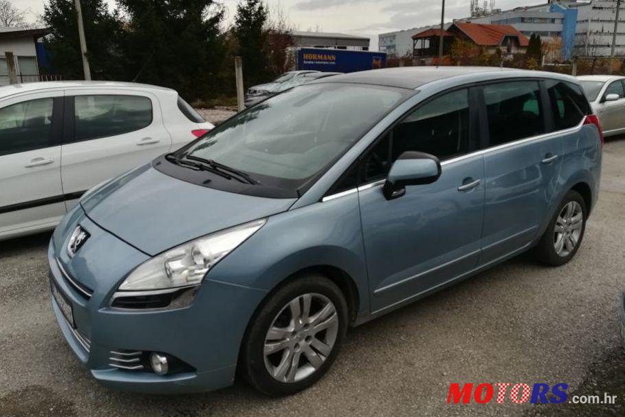 2010' Peugeot 5008 1,6 Vti photo #1