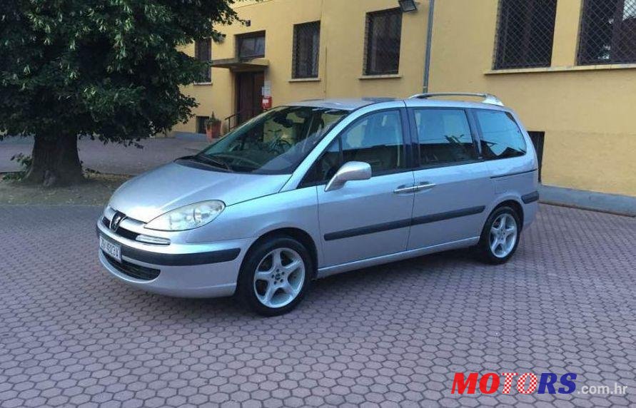 2005' Peugeot 807 St 2,2 Hdi photo #1