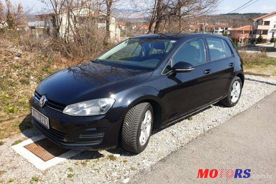 2012' Volkswagen Golf VII 1.6 Tdi photo #1