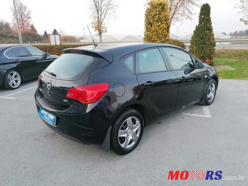 2010' Opel Astra 1,7 Cdti photo #5