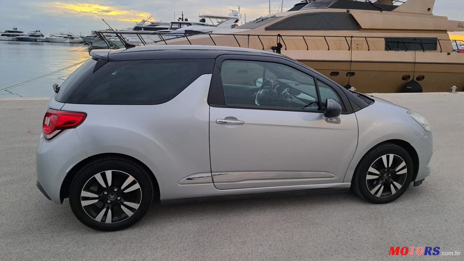 2015' Citroen DS3 1,2 Vti photo #6