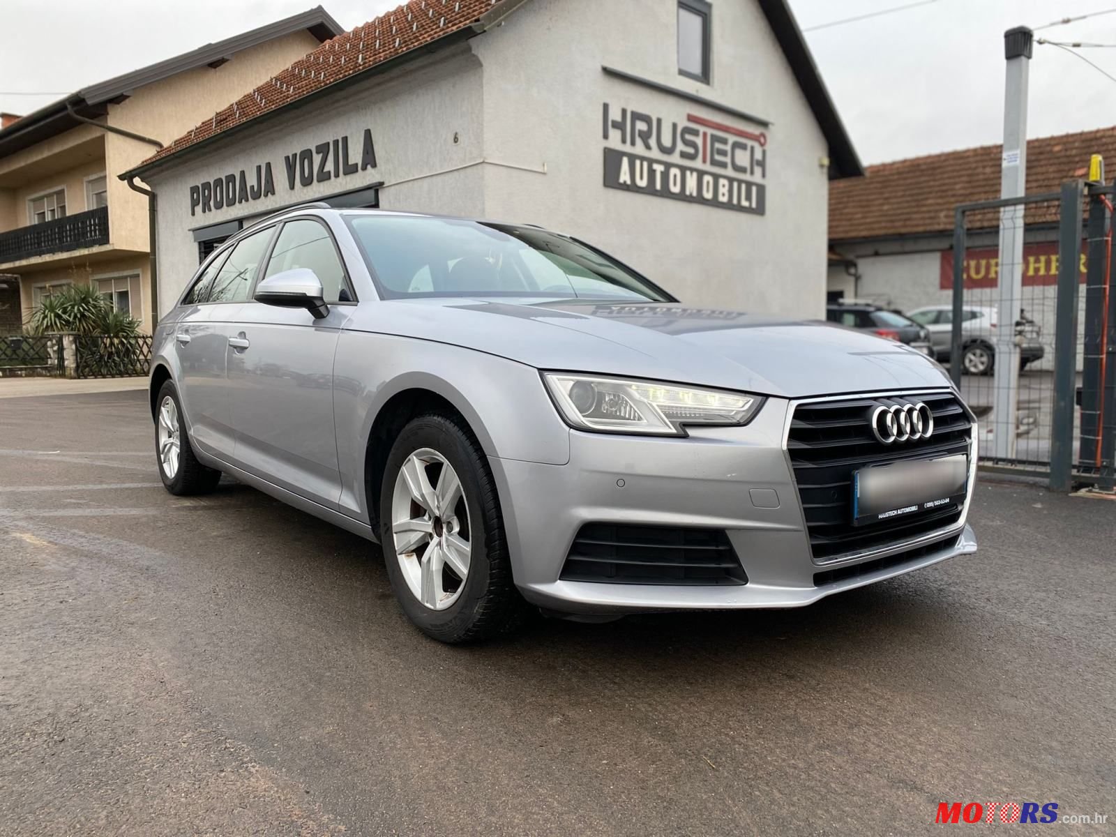 2018' Audi A4 Avant photo #1